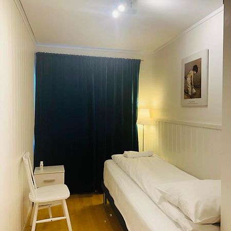Arctic Inn, Cozy Single Bed Private Room In A Shared Apartment With Stunning Tromso Views Екстериор снимка