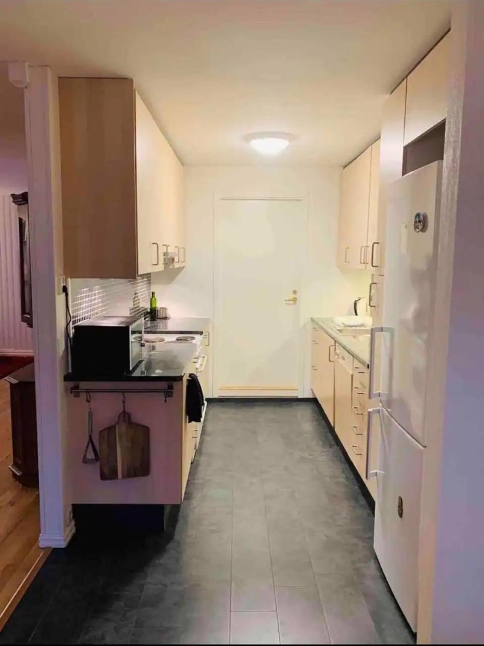 Arctic Inn, Cozy Single Bed Private Room In A Shared Apartment With Stunning Tromso Views Екстериор снимка